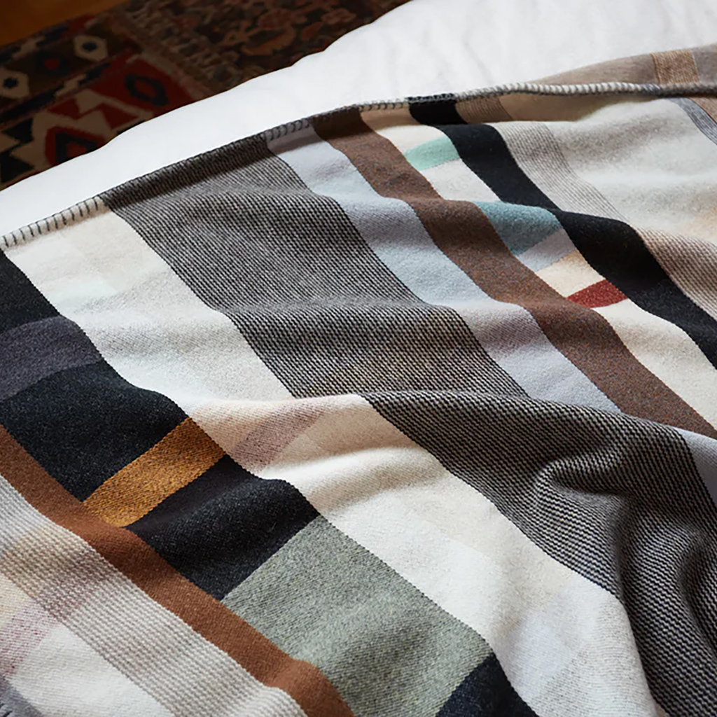 Plaid 170x250 Chipperfield – Bild 3