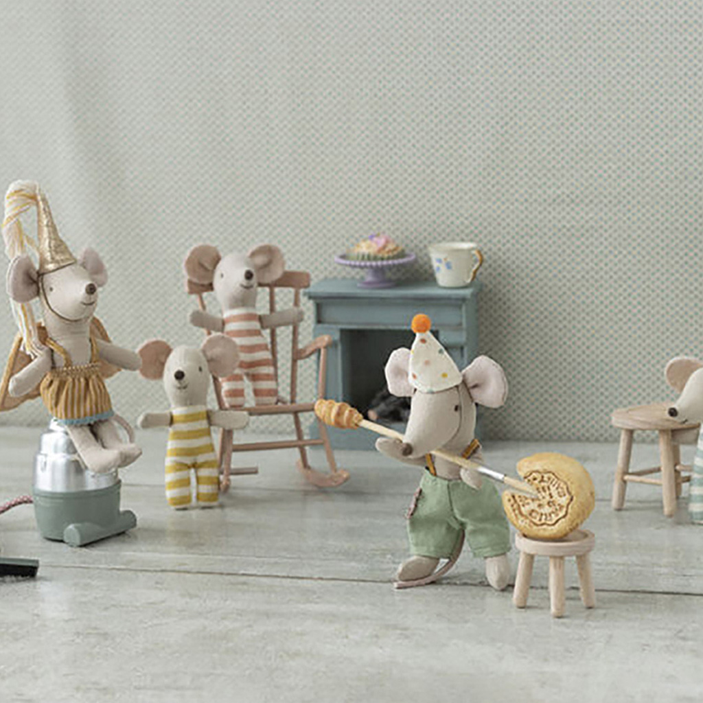 Schaukelstuhl für Maus Dark Powder – Bild 3